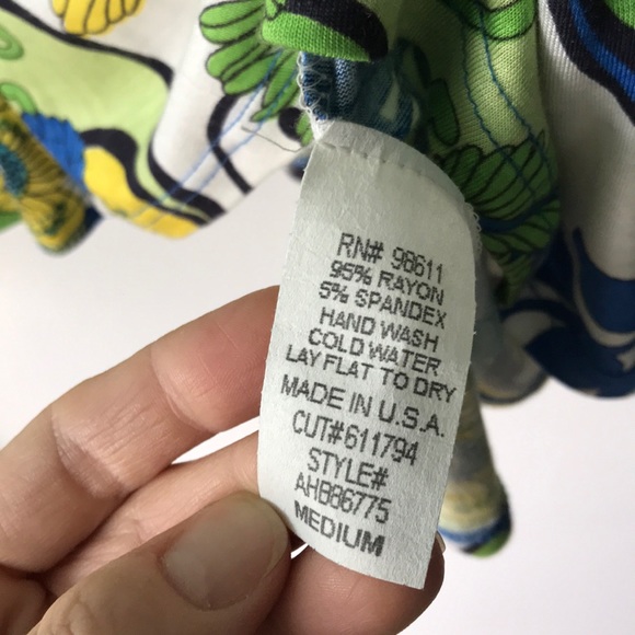 Eight Sixty V-neck flowy top - Picture 7 of 9